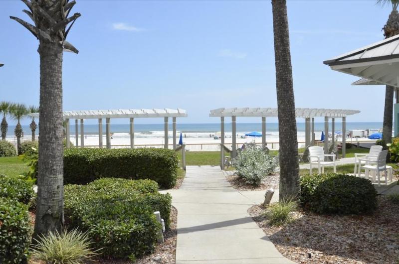 Coconut Palms Beach Resort 뉴스머나비치 외부 사진